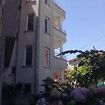 Πανσιόν Krasi Τσερνομόρετς