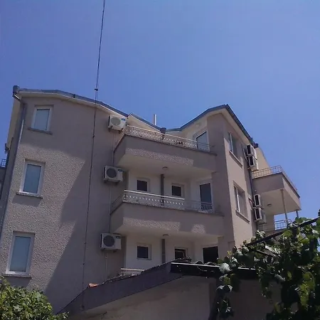 Krasi Πανσιόν *