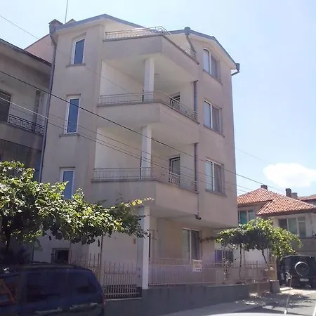 Πανσιόν Krasi