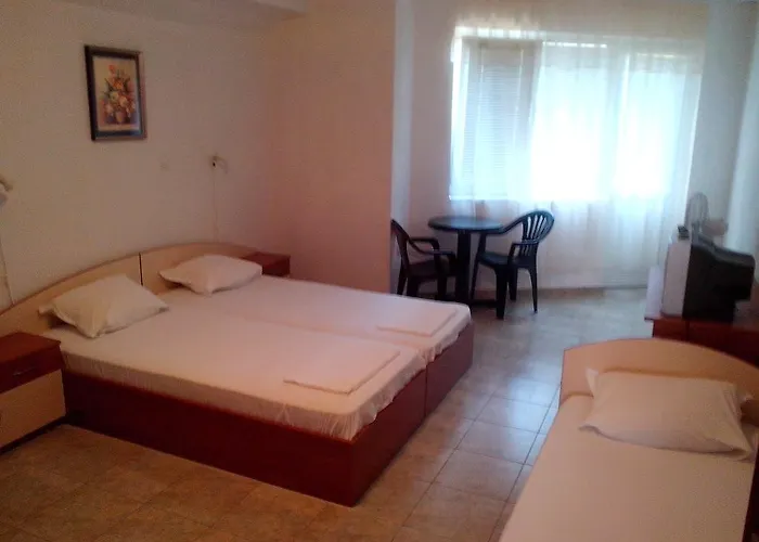 Krasi 3* 切尔诺莫雷茨