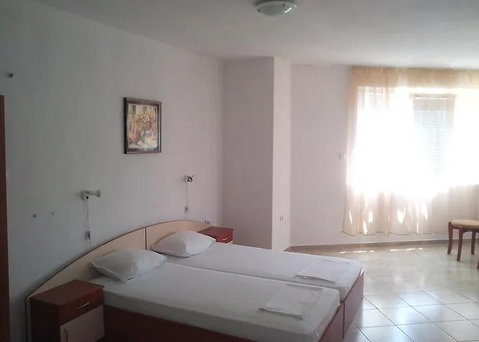 Krasi 招待所 切尔诺莫雷茨